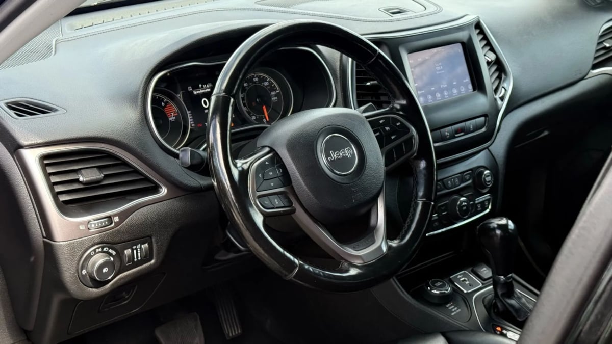 2021 Jeep Cherokee Latitude photo 40