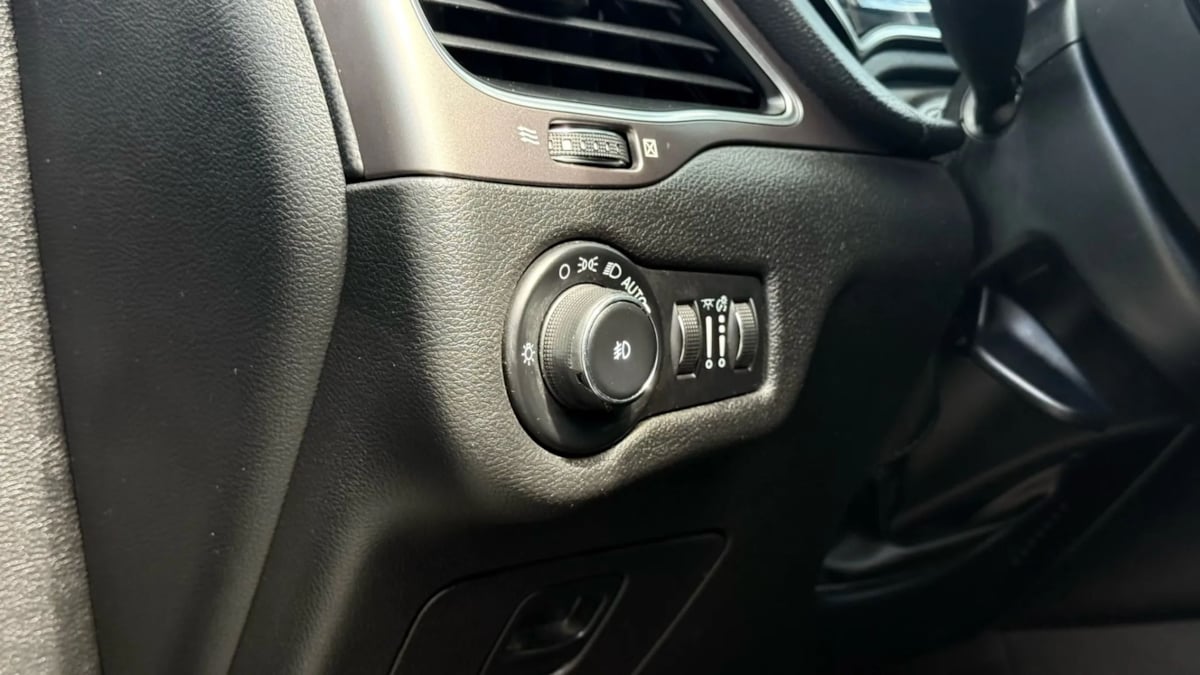 2021 Jeep Cherokee Latitude photo 41