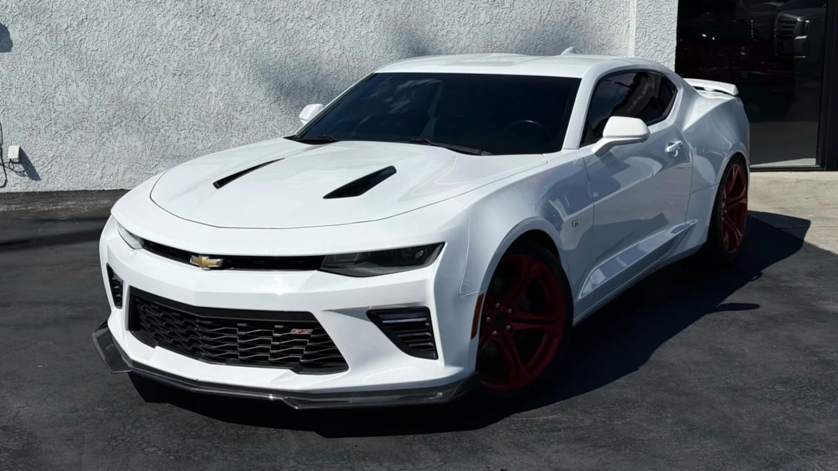 2016 Chevrolet Camaro 1SS photo 2