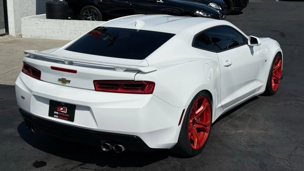 2016 Chevrolet Camaro 1SS photo 19