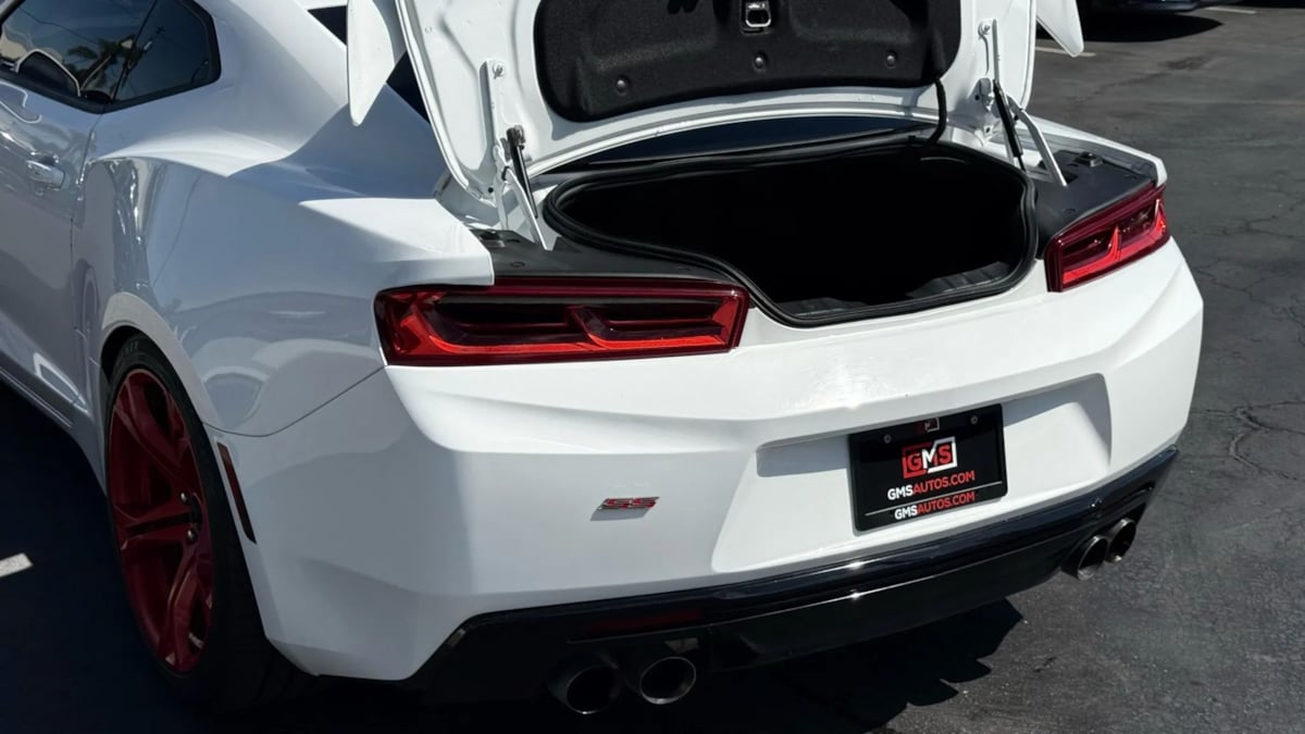 2016 Chevrolet Camaro 1SS photo 27