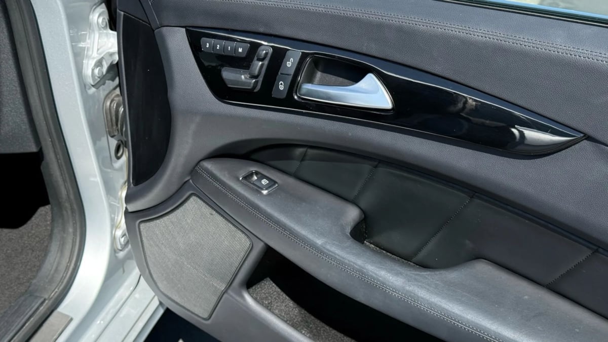 2012 Mercedes Benz CLS 63 AMG photo 45