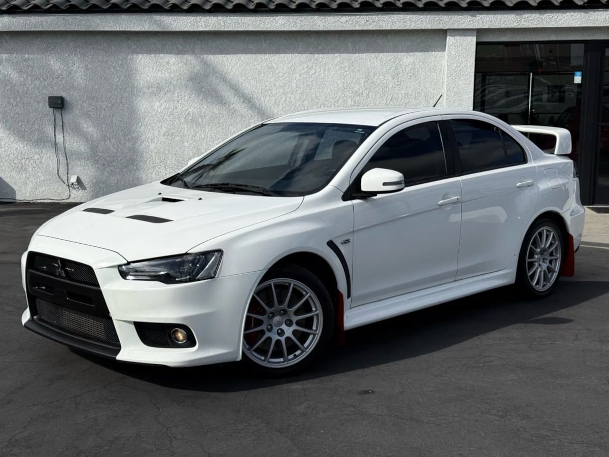2015 Mitsubishi Lancer Evolution GSR photo 4