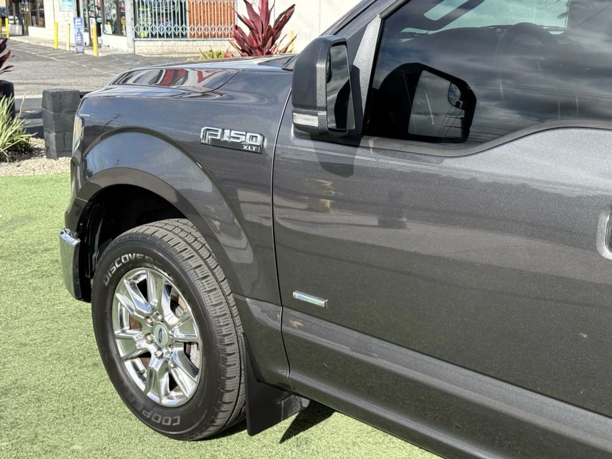 2015 Ford F-150 XLT photo 3