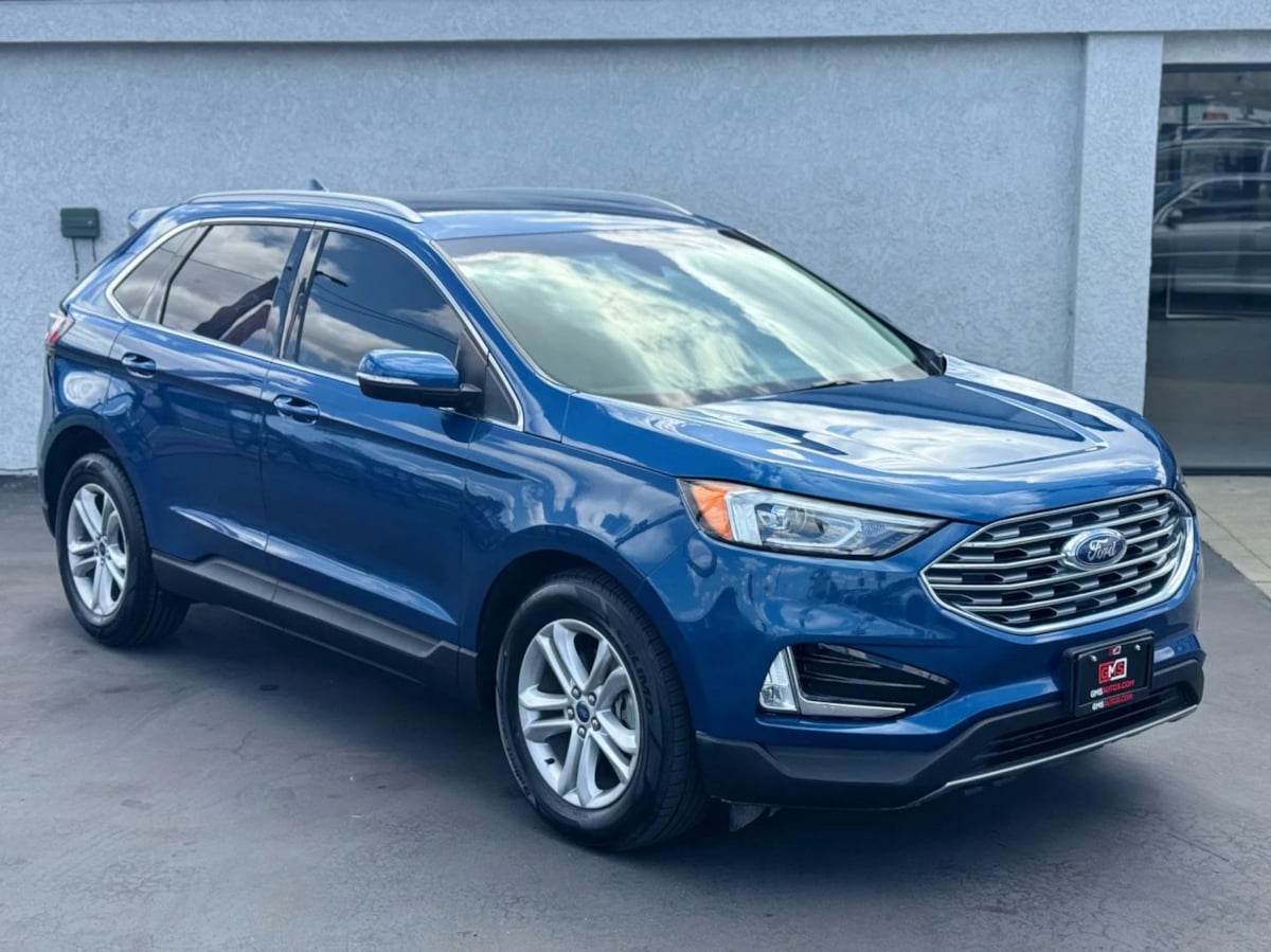 2020 Ford Edge SEL photo 3