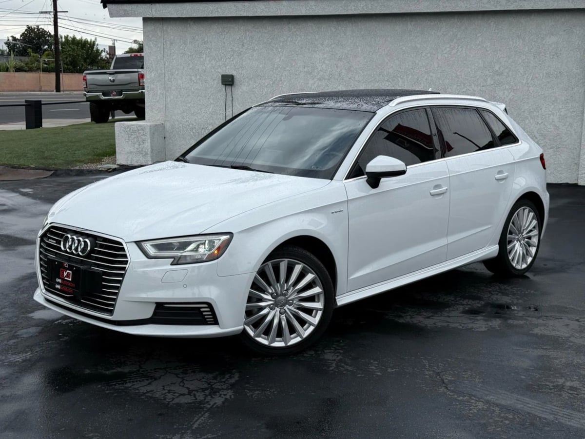 2017 Audi A3 E-tron Premium Plus photo 3