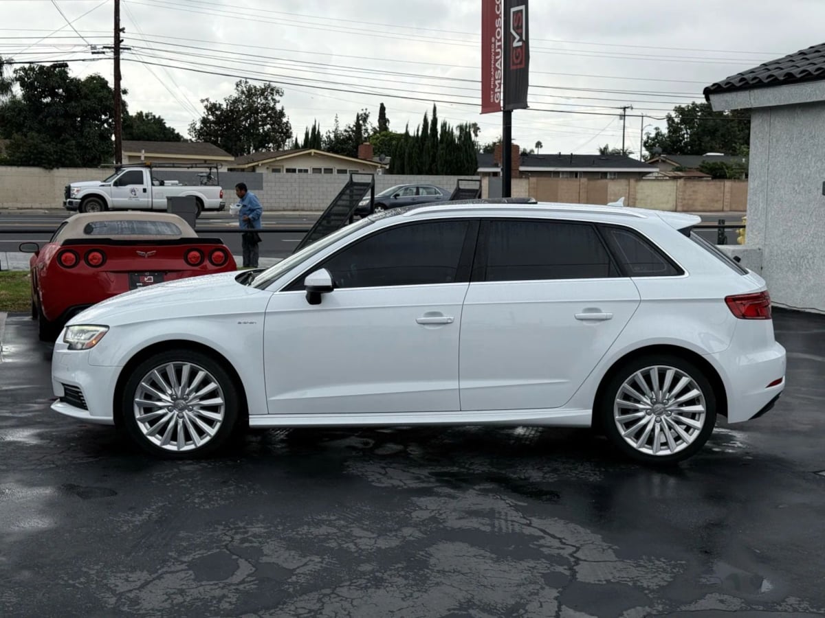2017 Audi A3 E-tron Premium Plus photo 4