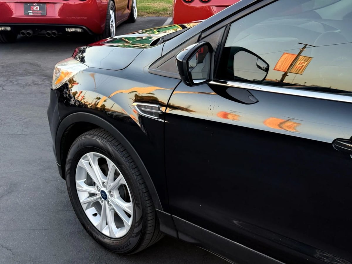 2019 Ford Escape SE photo 4