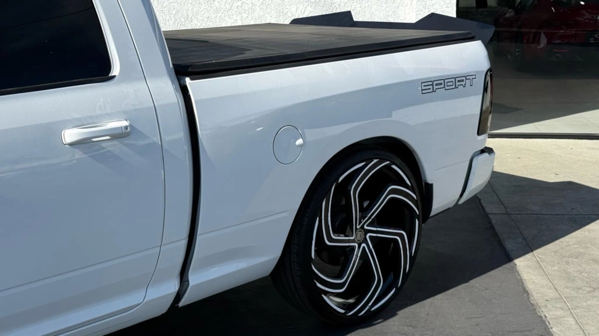 2018 RAM Ram 1500 Pickup Sport - Photo 10