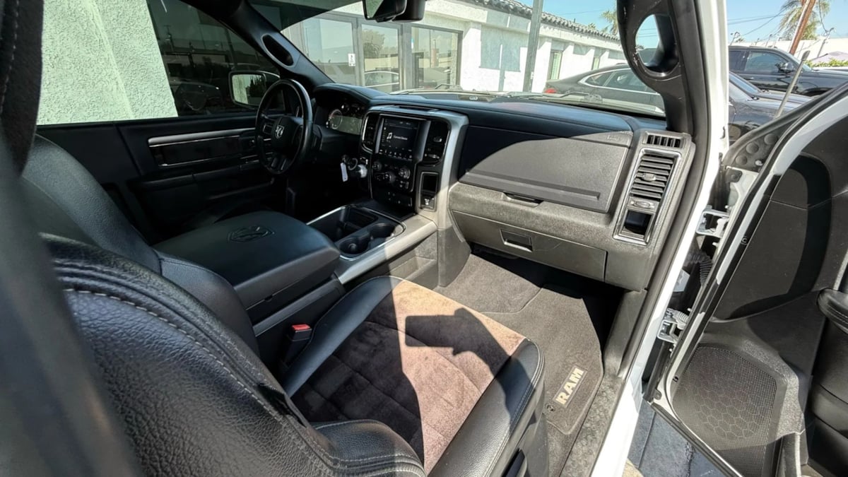 2018 RAM Ram 1500 Pickup Sport - Photo 34