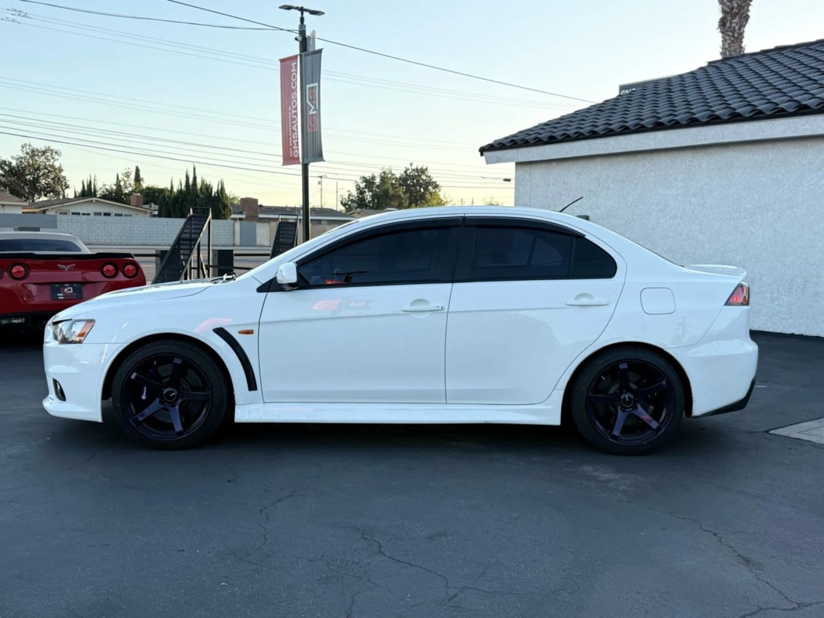 2013 Mitsubishi Lancer Evolution GSR photo 3