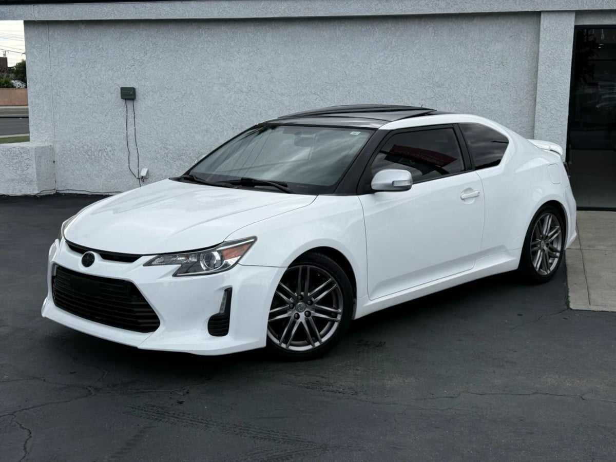 2014 Scion tC photo 3
