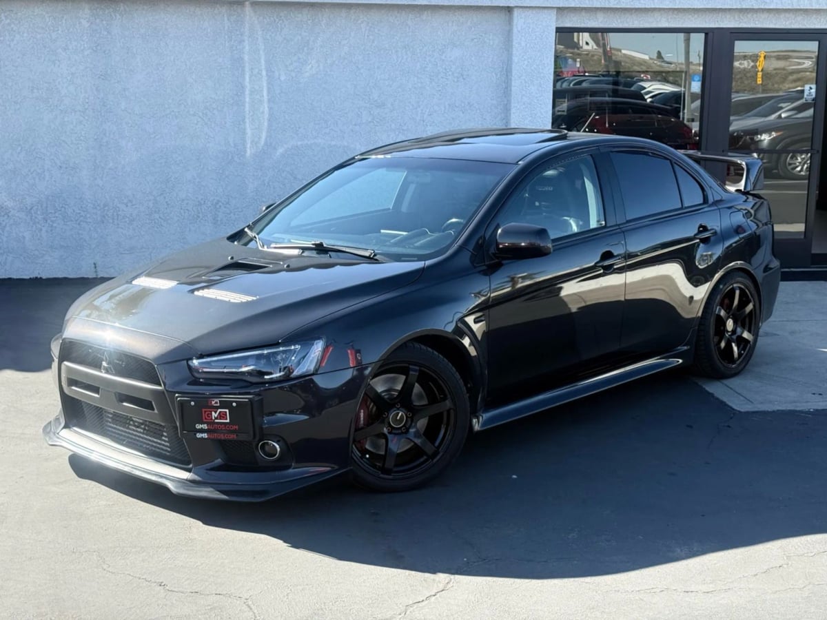 2011 Mitsubishi Lancer Evolution GSR photo 3