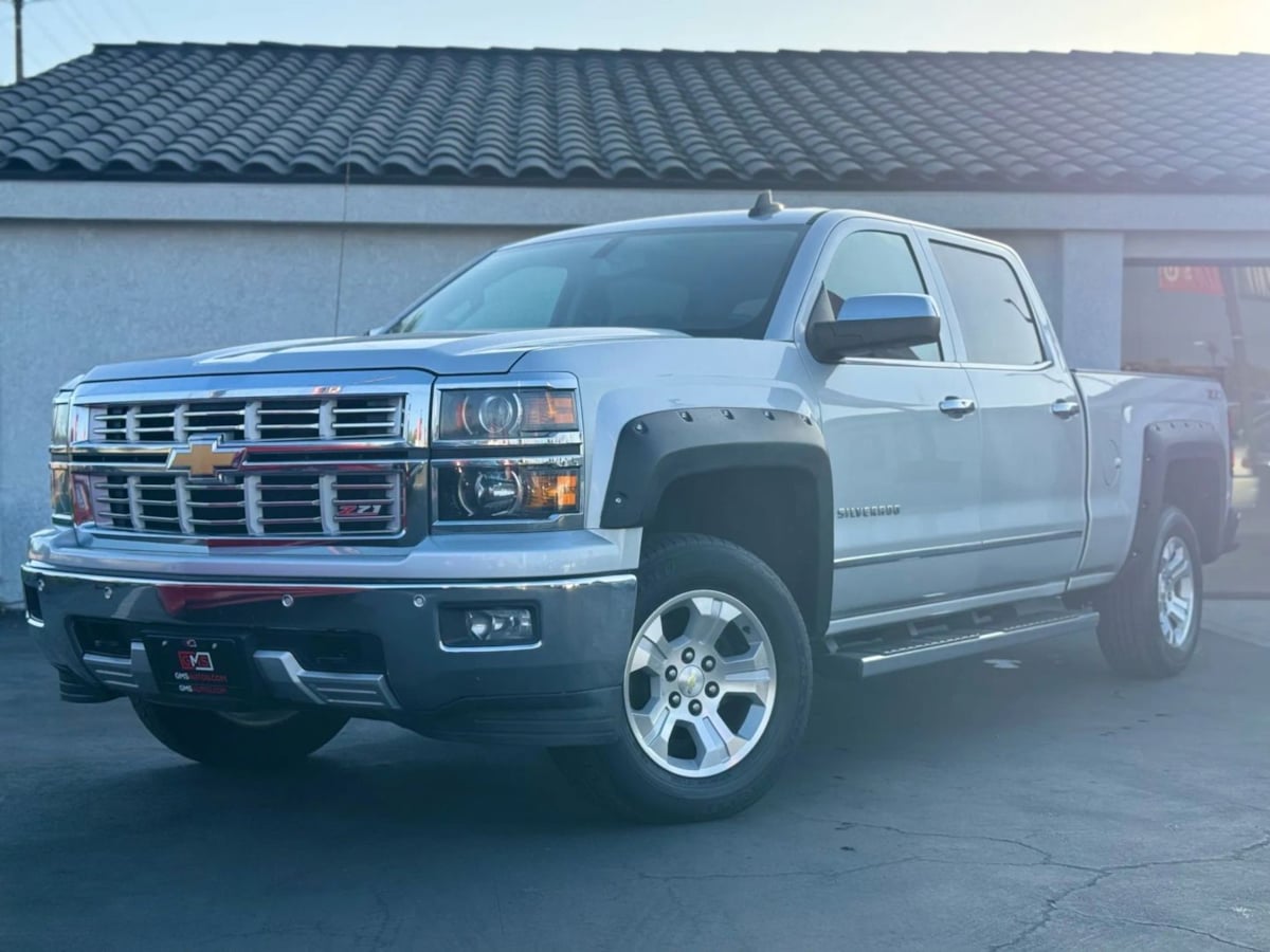 Vehicle Image 2