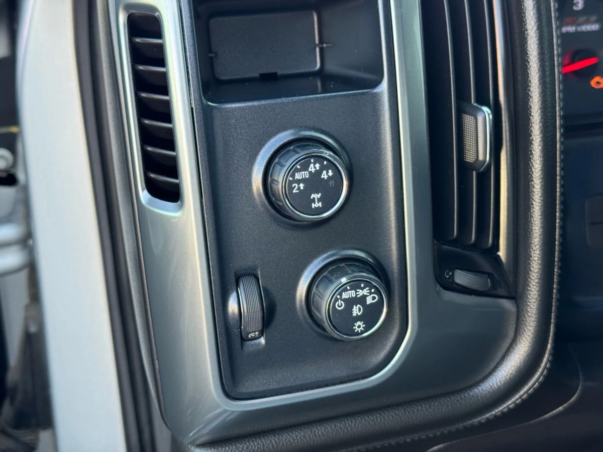 2015 Chevrolet Silverado 1500 LTZ - Photo 30