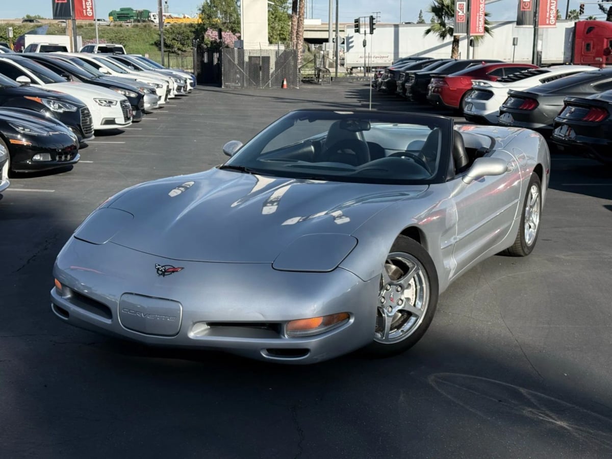 2001 Chevrolet Corvette Base - Photo 2