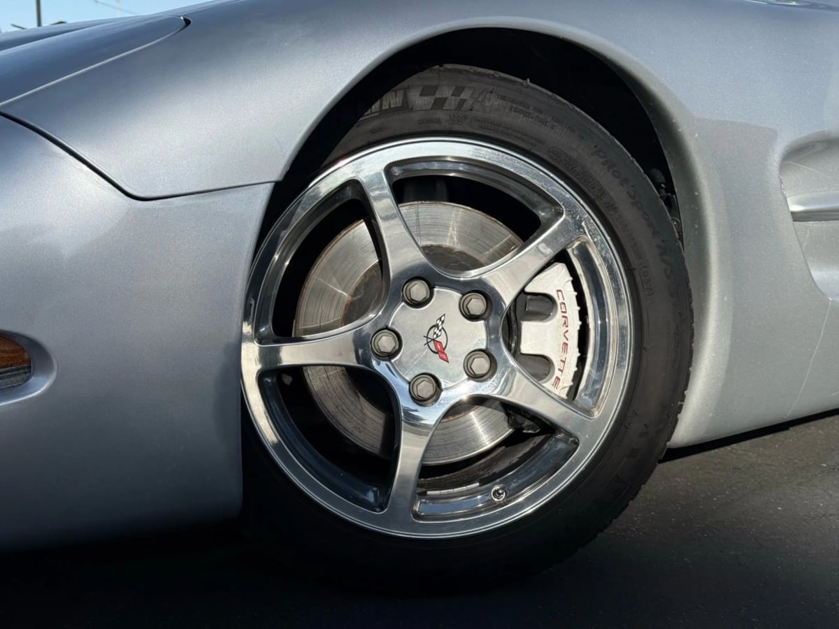 2001 Chevrolet Corvette Base - Photo 5