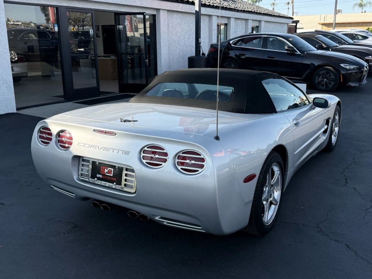 2001 Chevrolet Corvette Base - Photo 12