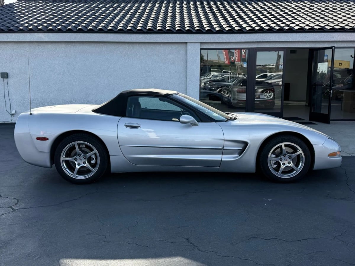 2001 Chevrolet Corvette Base - Photo 14