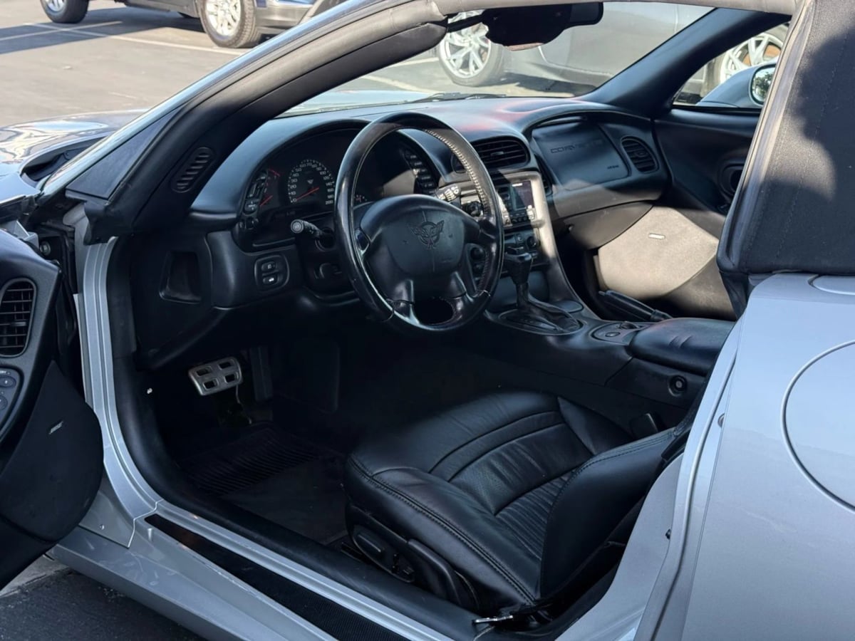 2001 Chevrolet Corvette Base - Photo 19