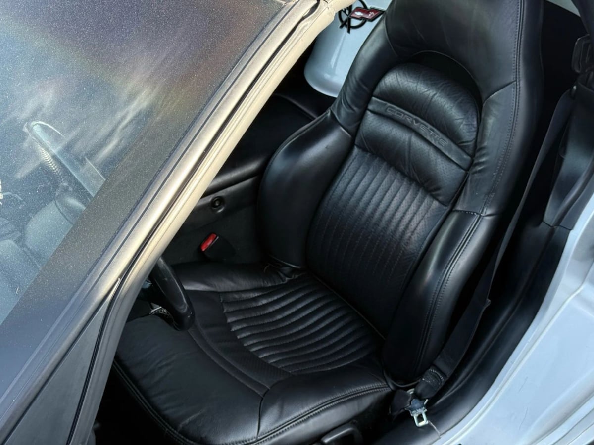 2001 Chevrolet Corvette Base - Photo 21