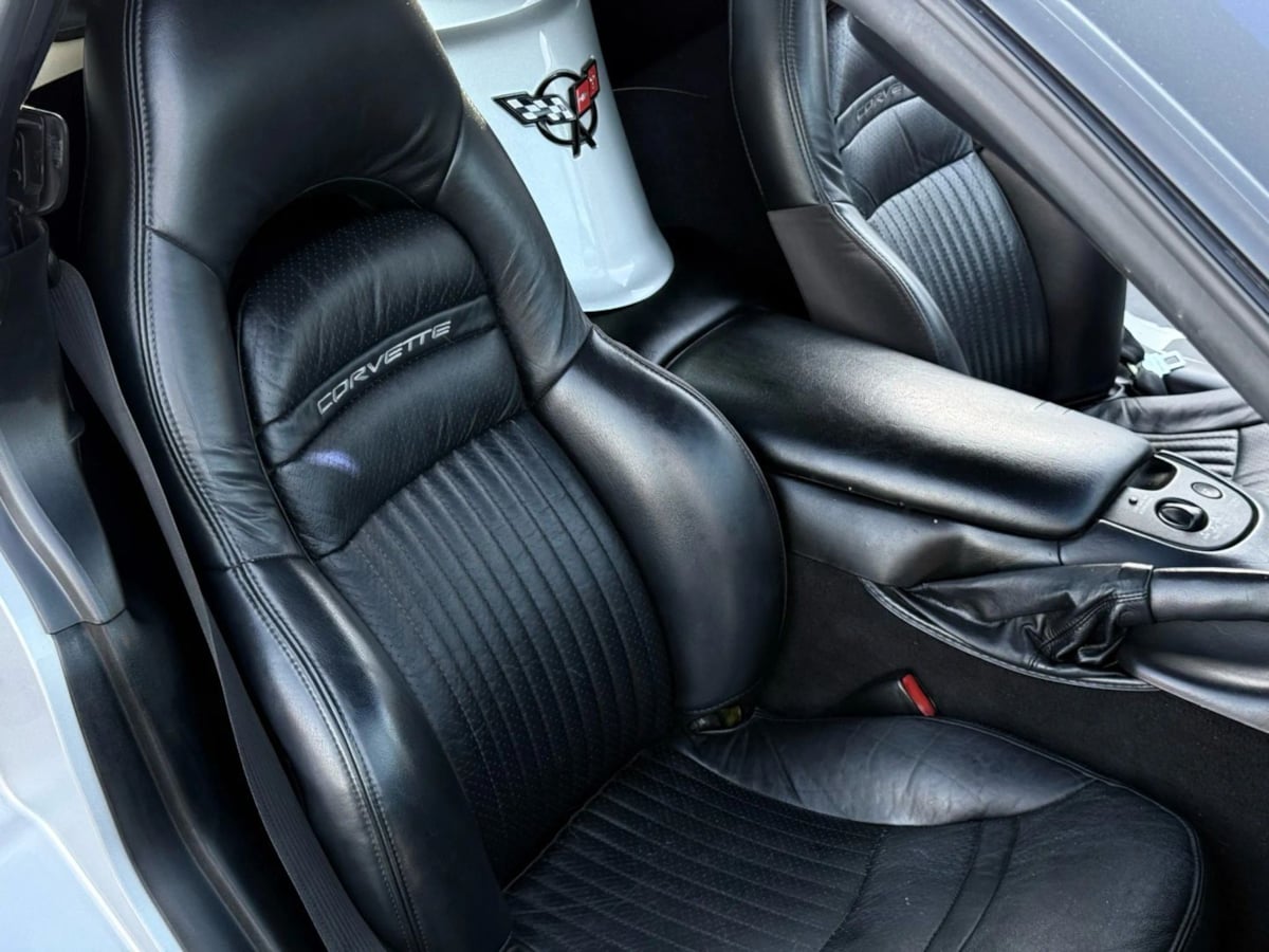 2001 Chevrolet Corvette Base - Photo 26