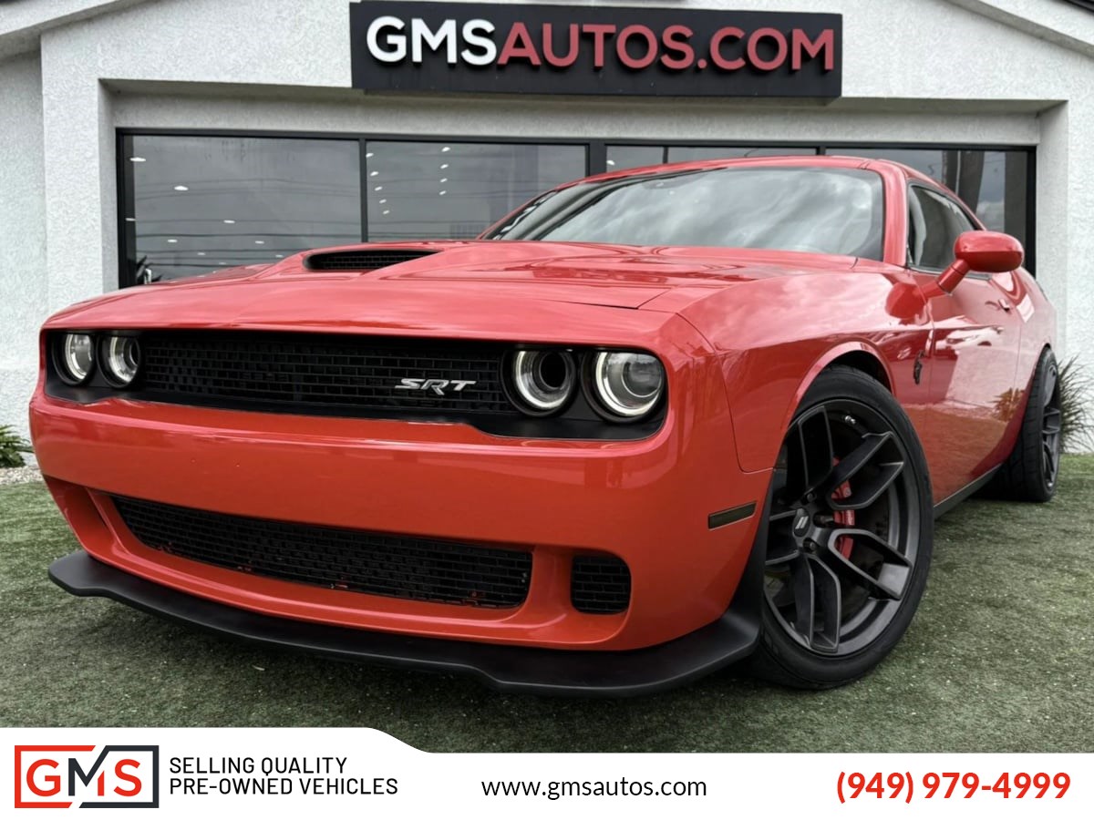 2015 Dodge Challenger SRT Hellcat's photo