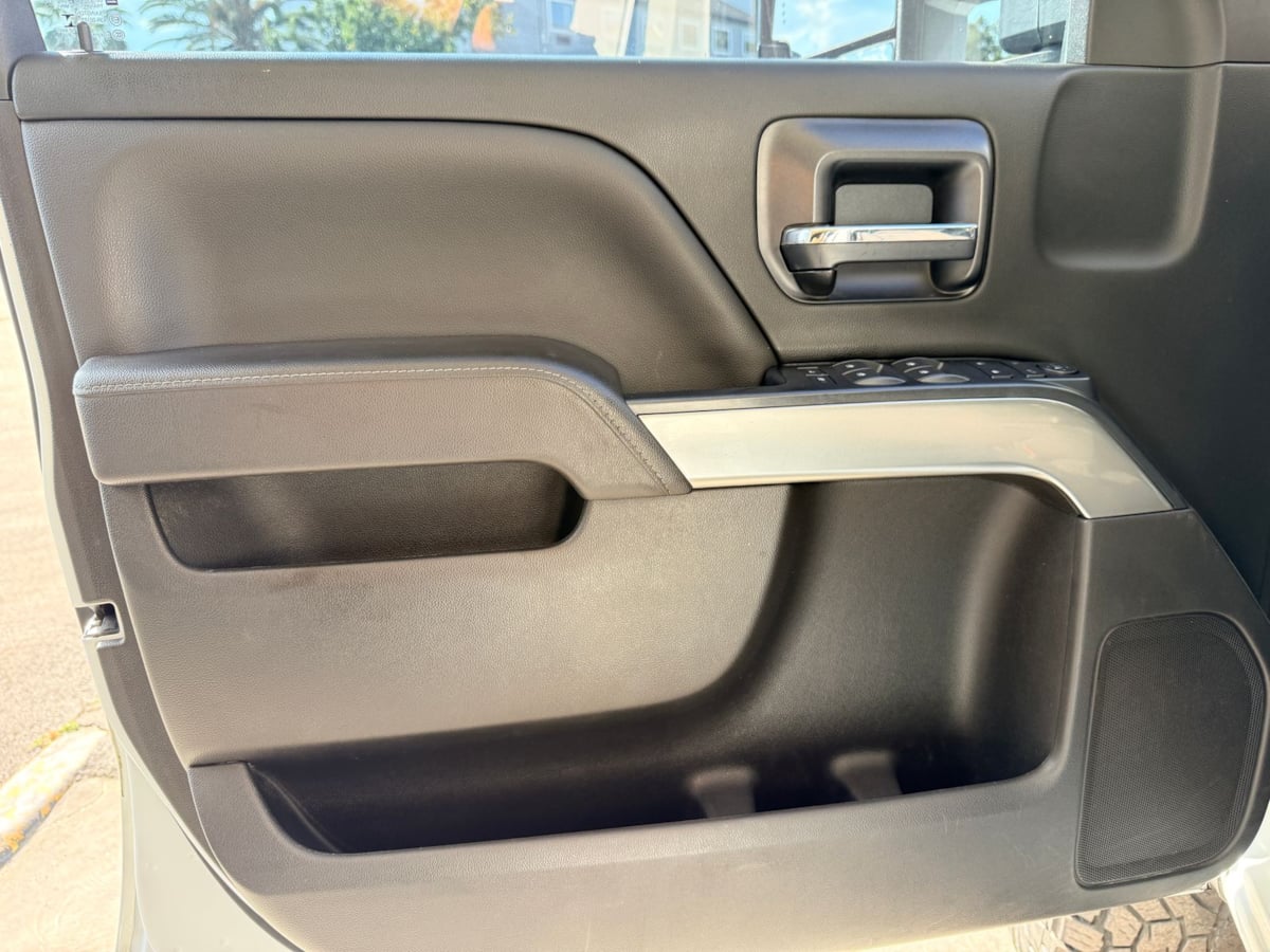 2017 Chevrolet Silverado 2500HD LT - Photo 7