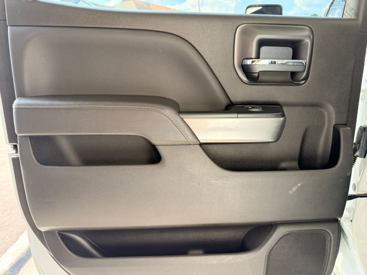 2017 Chevrolet Silverado 2500HD LT - Photo 10