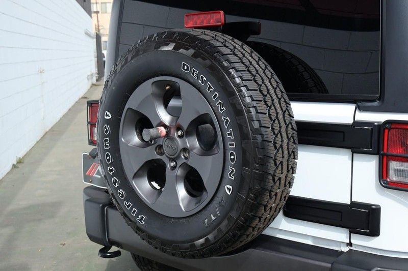 2017 Jeep Wrangler Unlimited Freedom Edition - Photo 7
