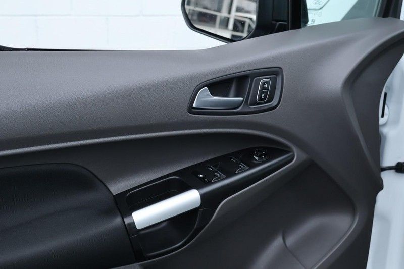 2022 Ford Transit Connect XLT - Photo 17