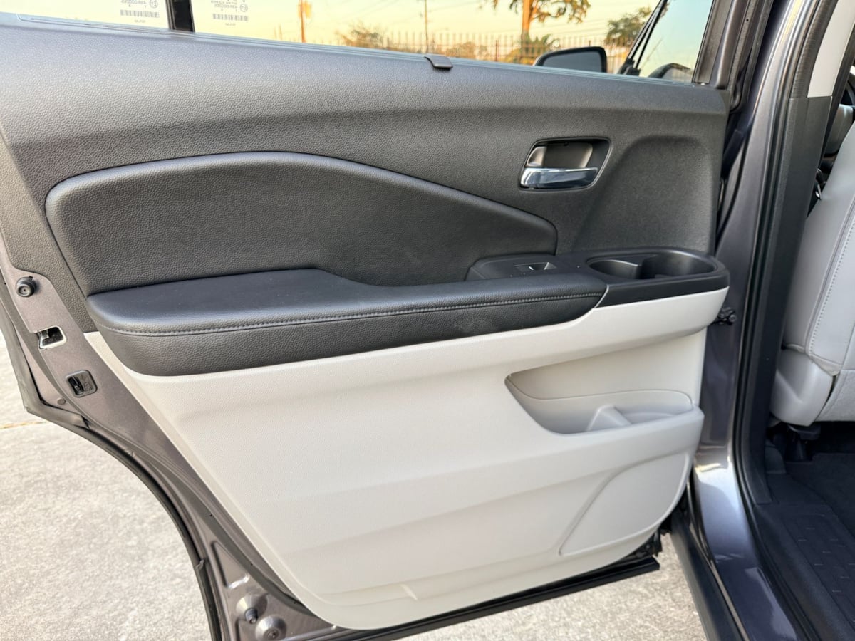 2021 Honda Pilot EX-L - Photo 13