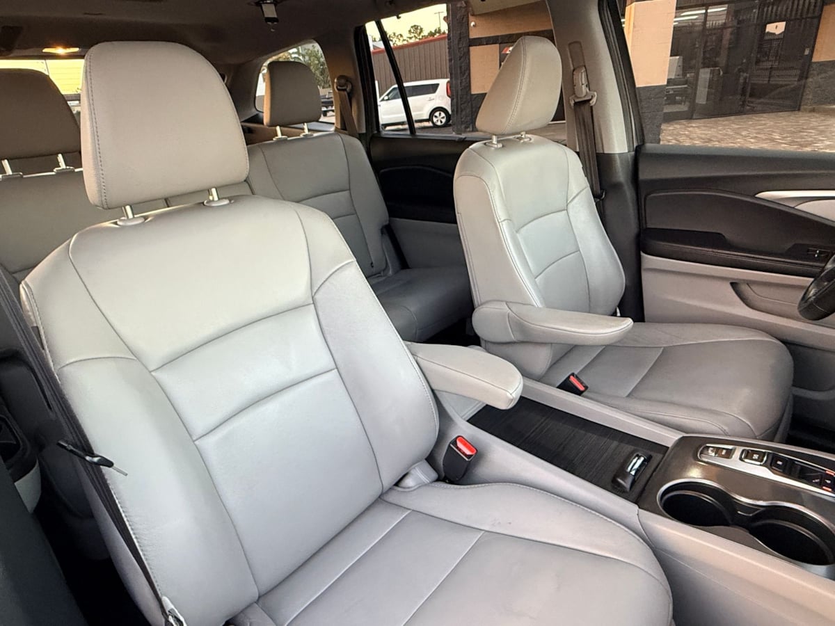 2021 Honda Pilot EX-L - Photo 25
