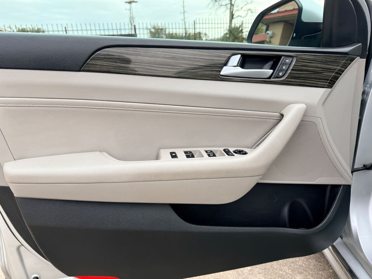 2017 Hyundai Sonata Hybrid Limited - Photo 8