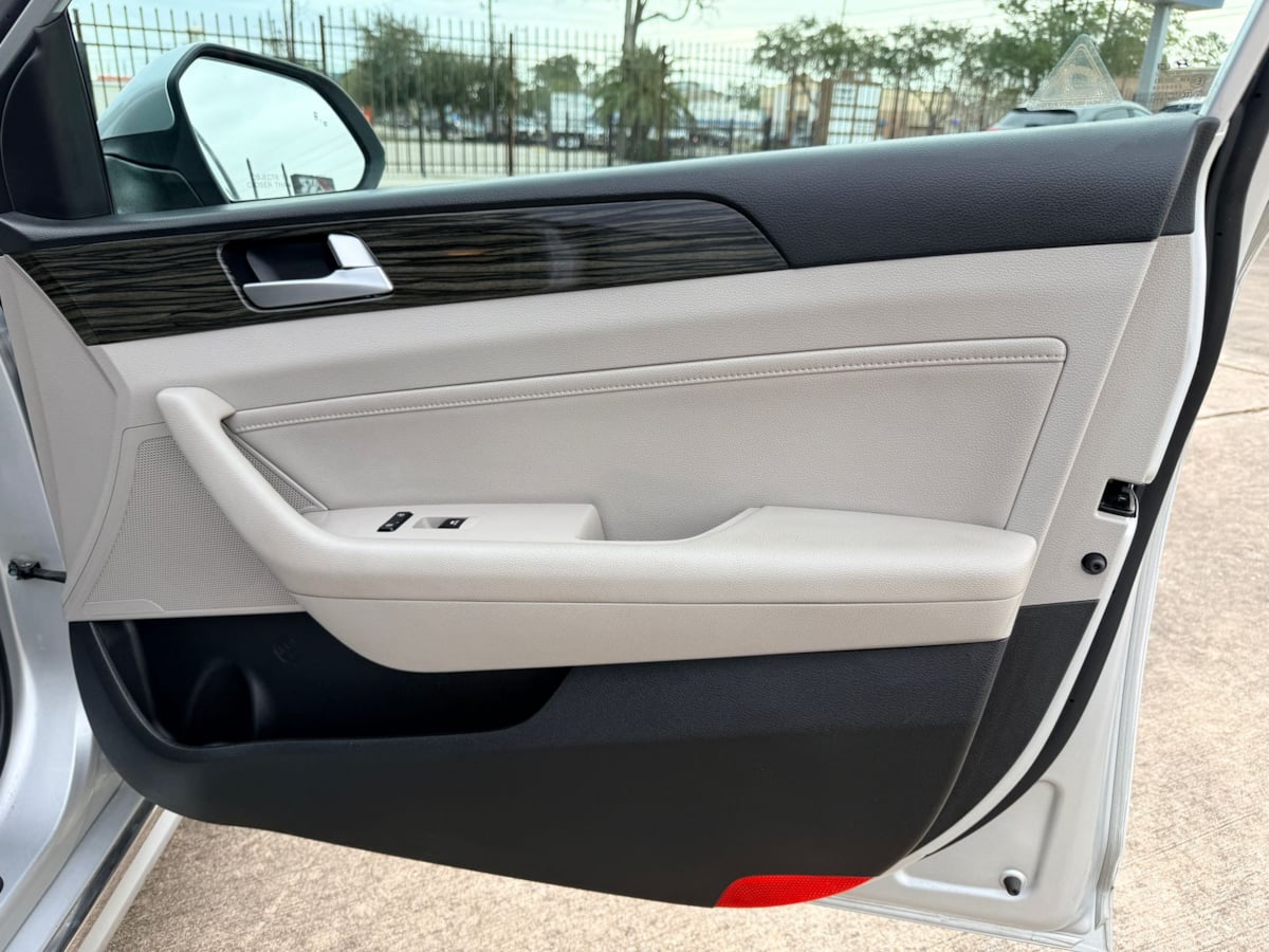 2017 Hyundai Sonata Hybrid Limited - Photo 17