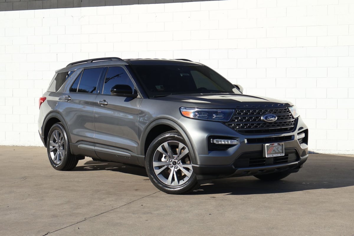 2022 Ford Explorer XLT RWD's photo