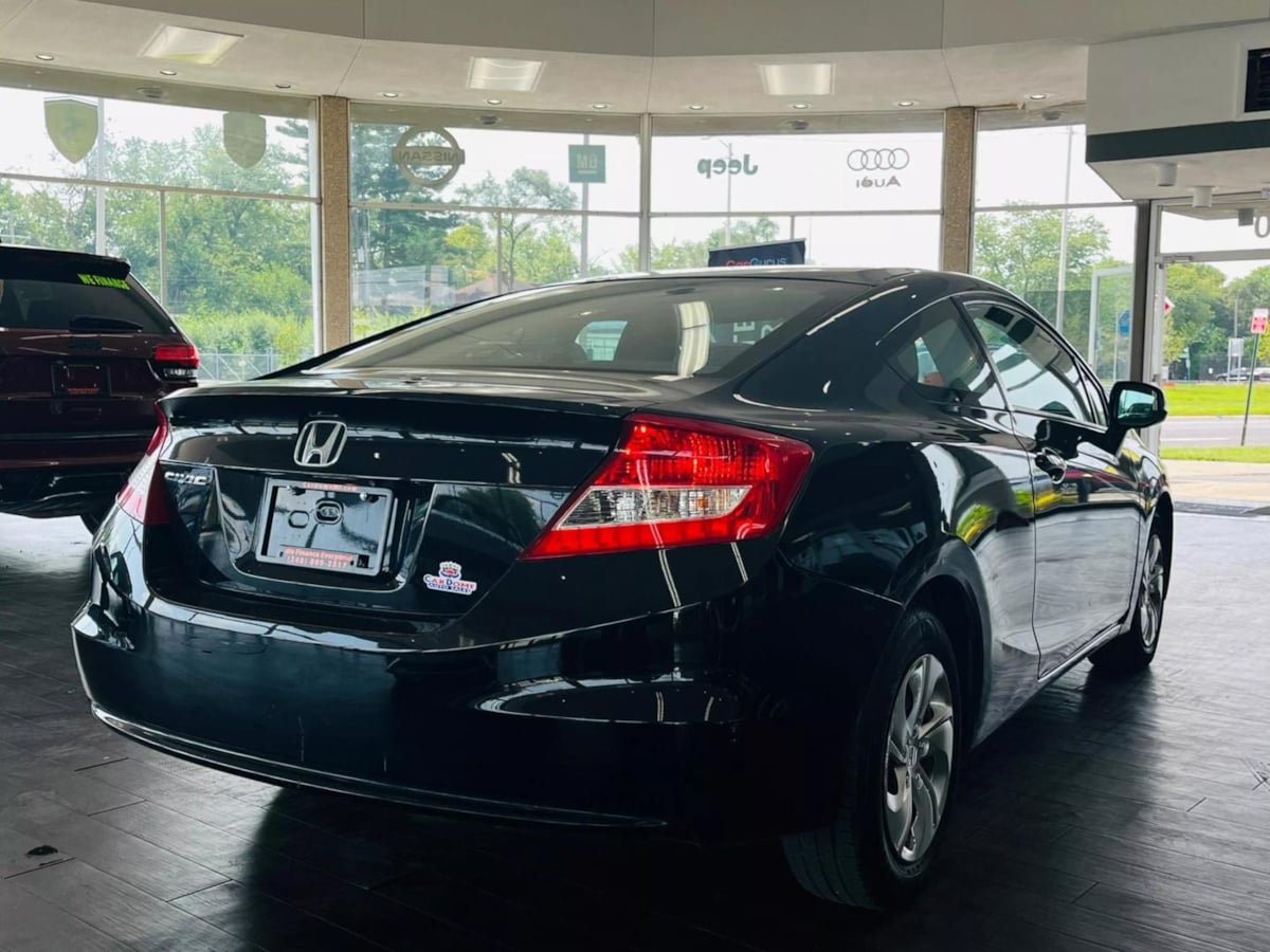 2013 Honda Civic LX photo 5