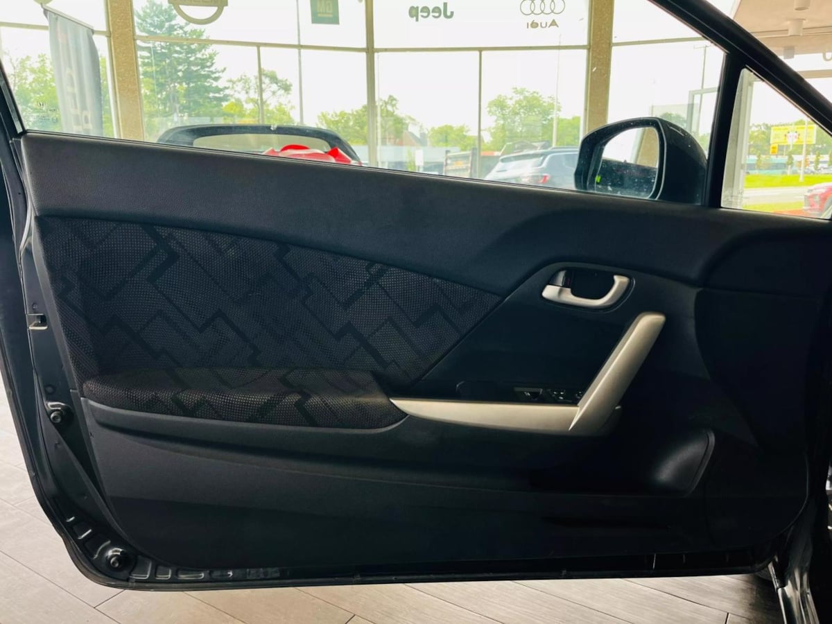 2013 Honda Civic LX photo 17