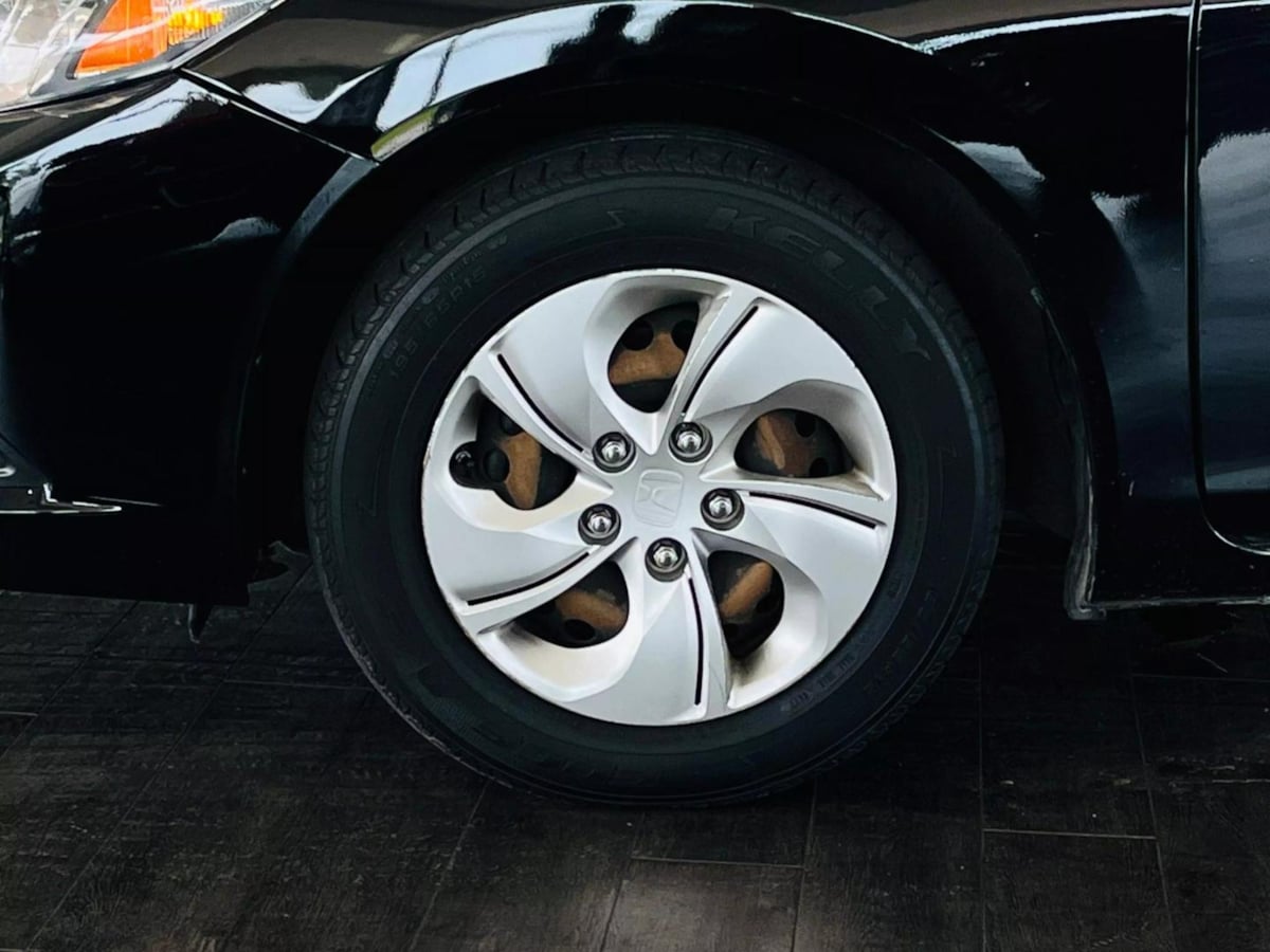 2013 Honda Civic LX photo 20
