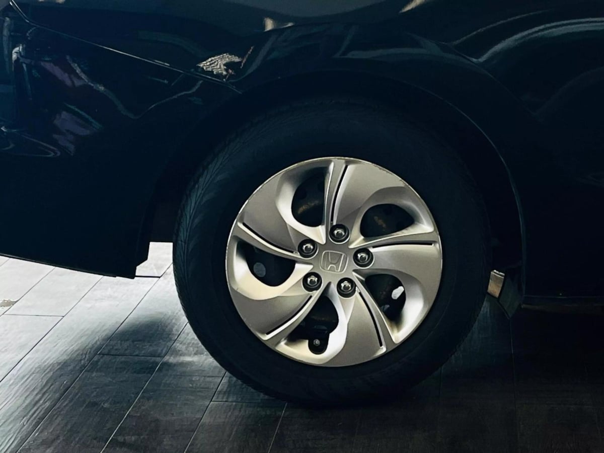 2013 Honda Civic LX photo 23