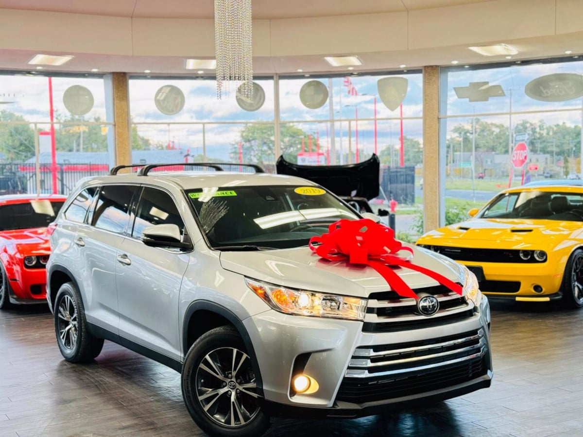 2019 Toyota Highlander LE