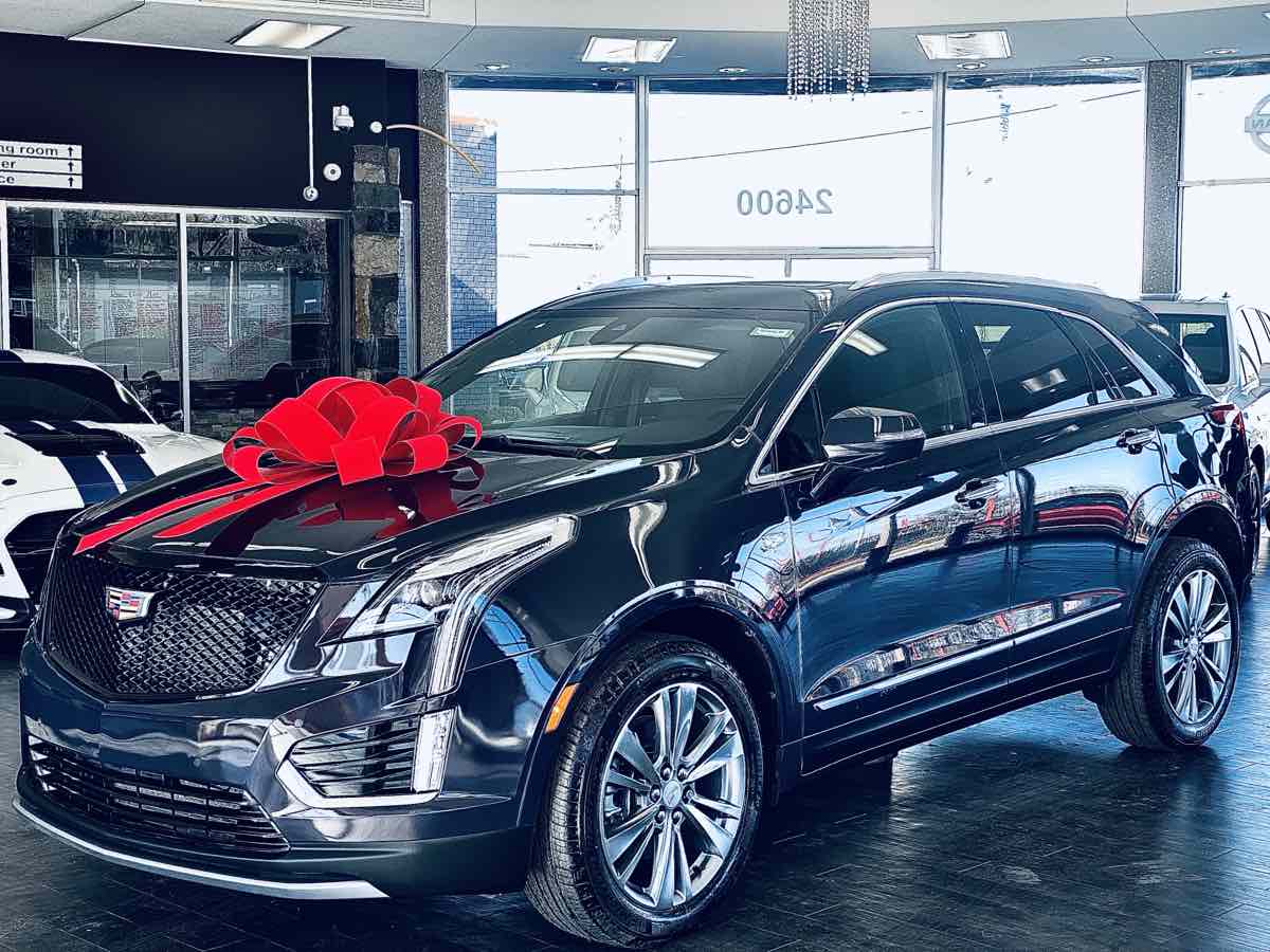 2025 Cadillac XT5 Premium Luxury photo 2