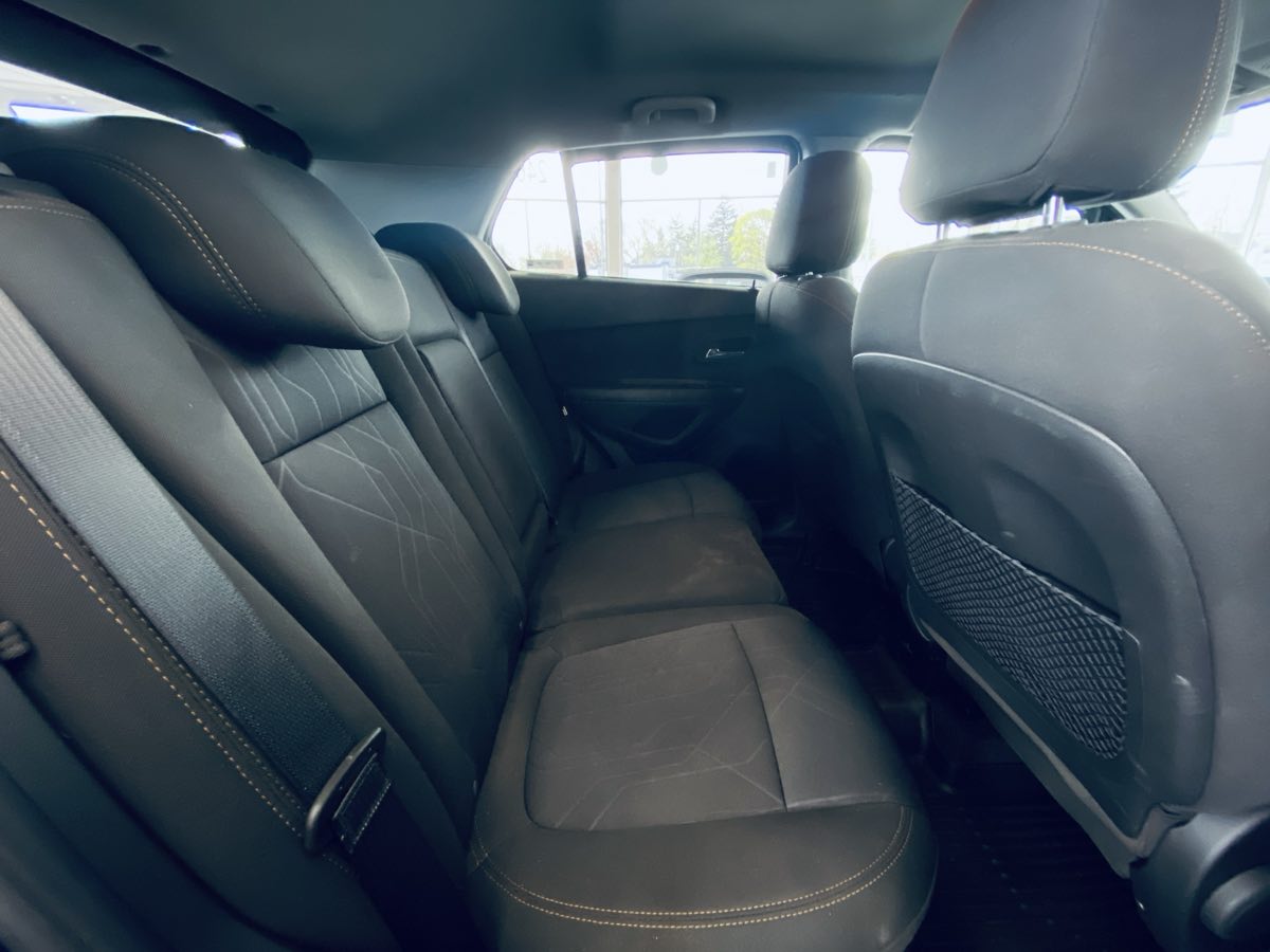 2020 Chevrolet Trax LT photo 25