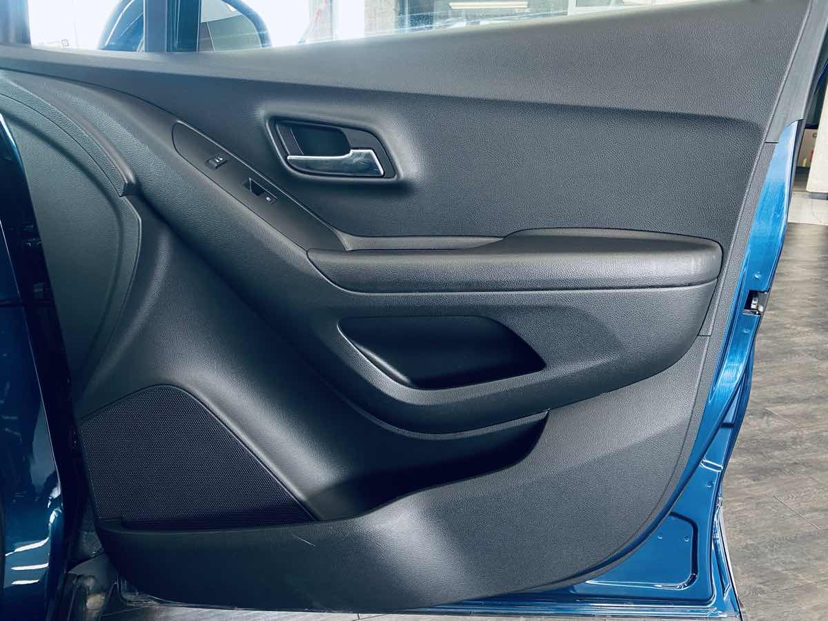 2020 Chevrolet Trax LT photo 28
