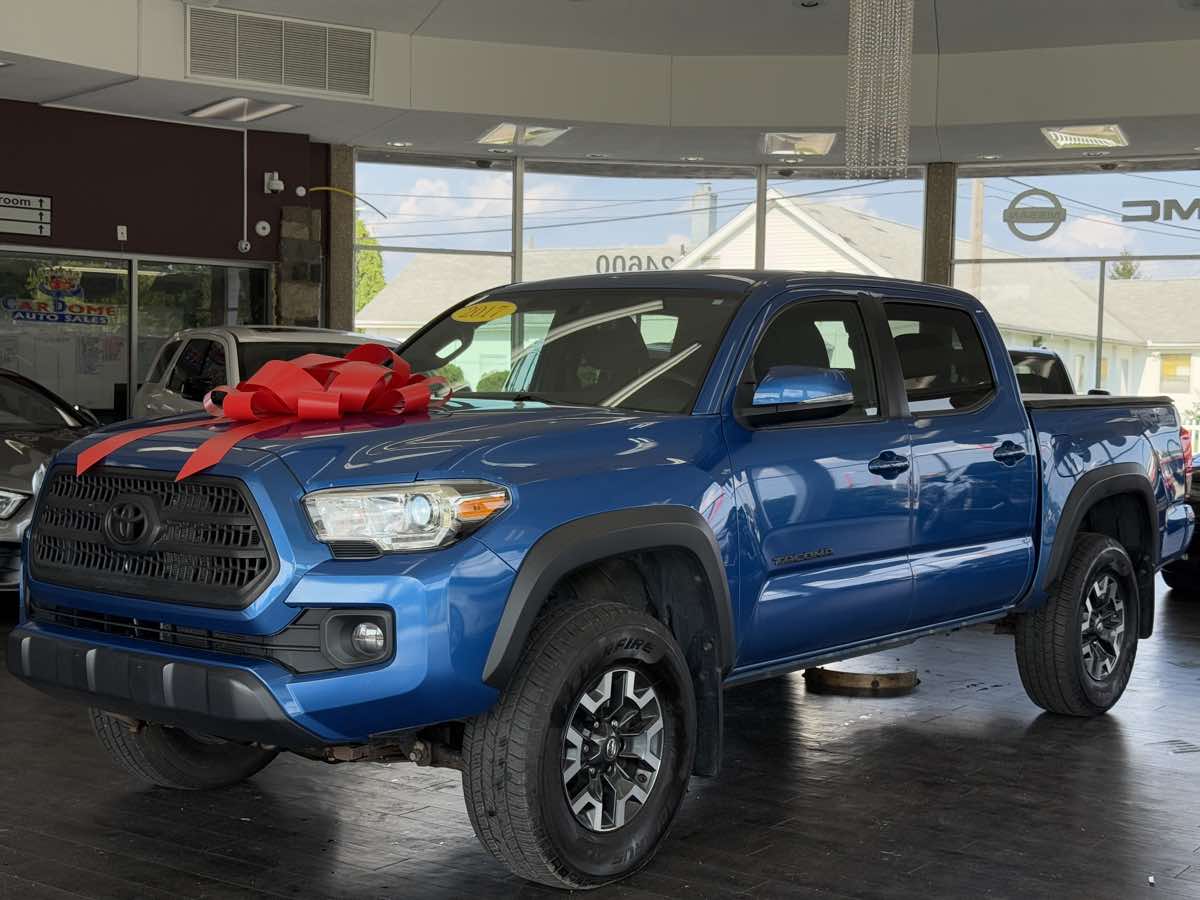 2017 Toyota Tacoma TRD Double Cab V6 4x4 photo 4