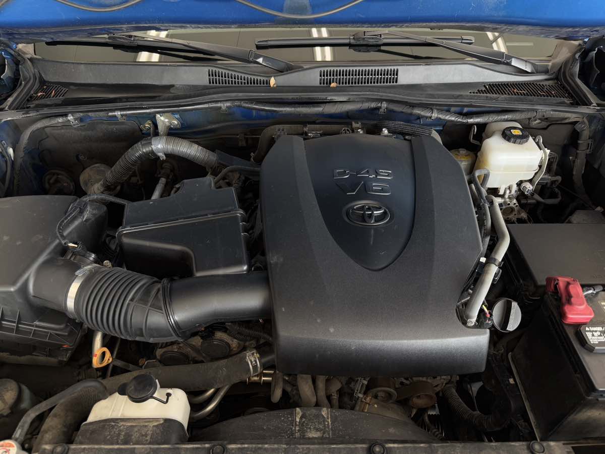 2017 Toyota Tacoma TRD Double Cab V6 4x4 photo 22