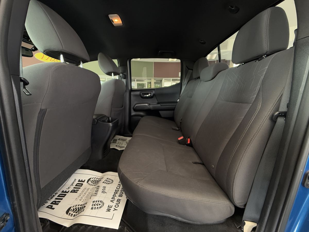 2017 Toyota Tacoma TRD Double Cab V6 4x4 photo 26