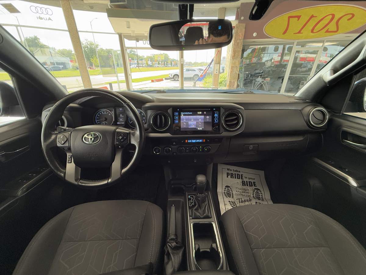 2017 Toyota Tacoma TRD Double Cab V6 4x4 photo 37