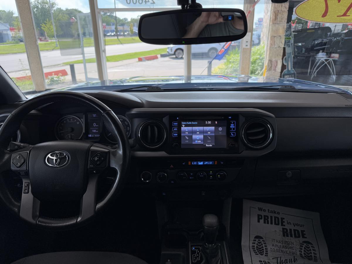 2017 Toyota Tacoma TRD Double Cab V6 4x4 photo 38