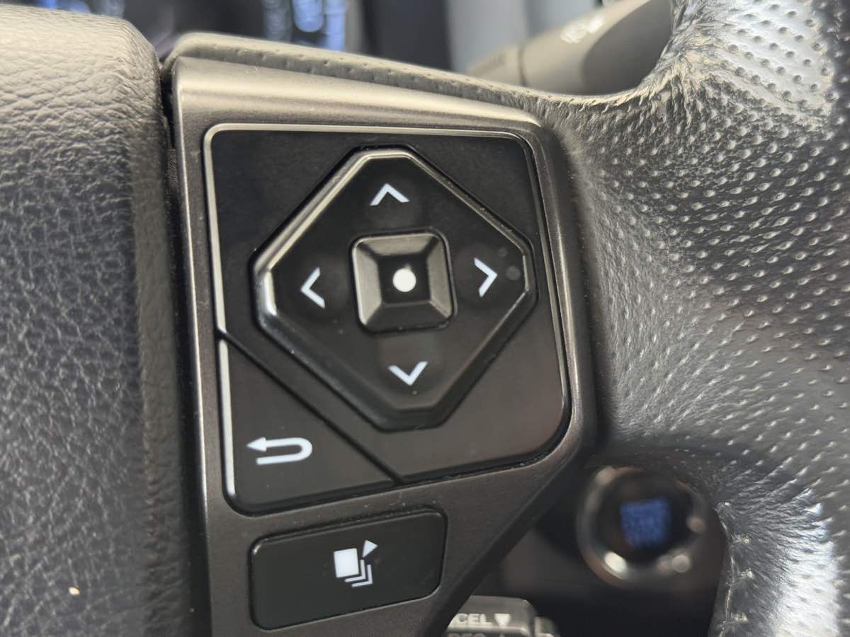 2017 Toyota Tacoma TRD Double Cab V6 4x4 photo 44